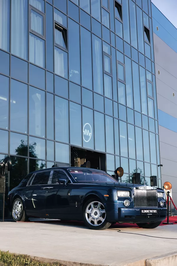 Old Money Motors atidarymas